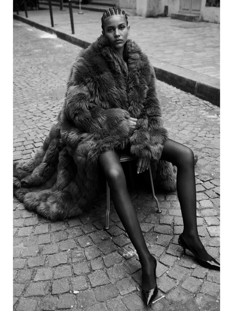 L´Officiel-Belgium-by-Liz-Van-Campenhout-(7)