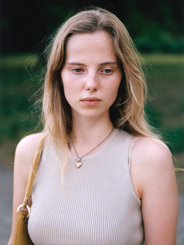 GOSEE_JULI_2021_VITALI_GELWICH_BERLIN_STUPID_STUDIOS_DARKROOM_PRINT_22