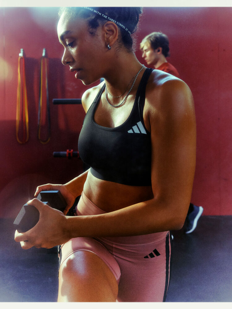SS25_MODULAR_TRAINING_ALLGYM_LR_FEMALE_Q1_OF03_2326-copy