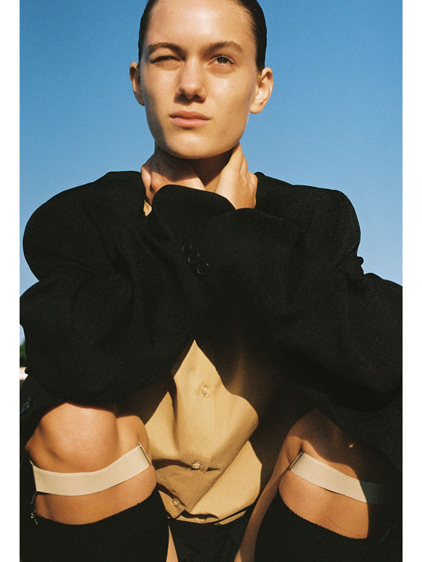 5-lena-w-main-book