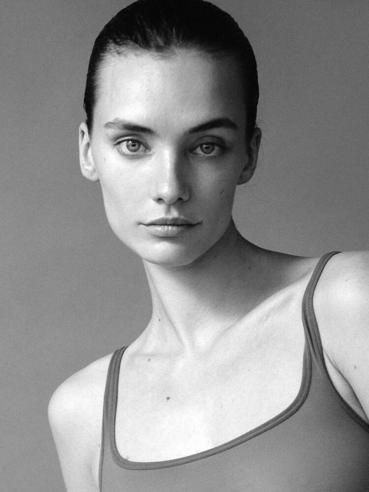 3-natalia-karabasz-main-book-uncover-models