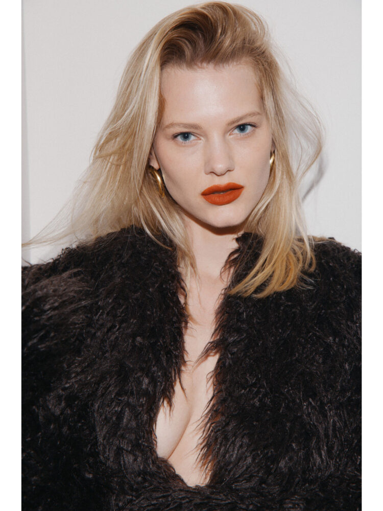 vitalia-lautina-milan-beauty-selective-mgmt-(5)