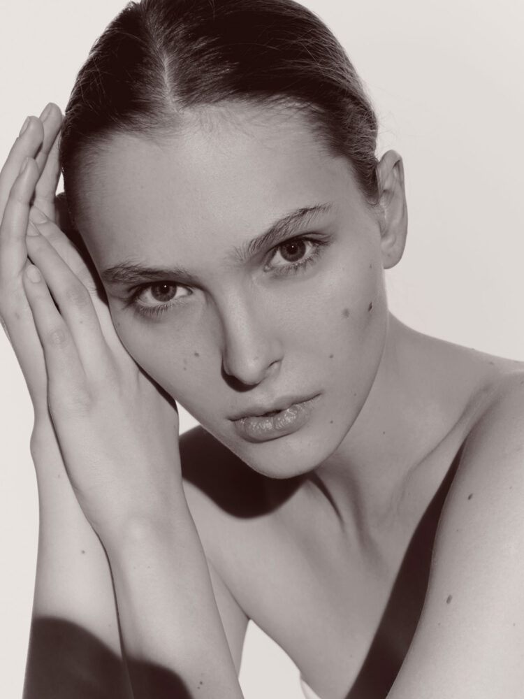14-maria-dulcet-weronika-walijewska-uncover-models
