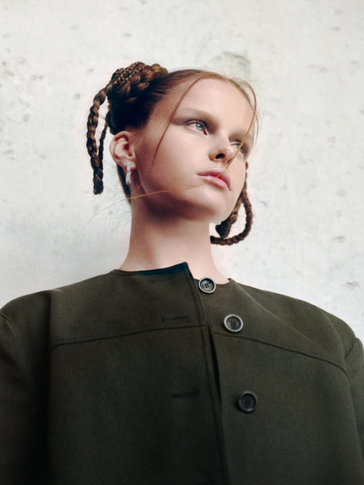 4-lonneke-v-lofficiel-italia-feb-2024-mouna-models