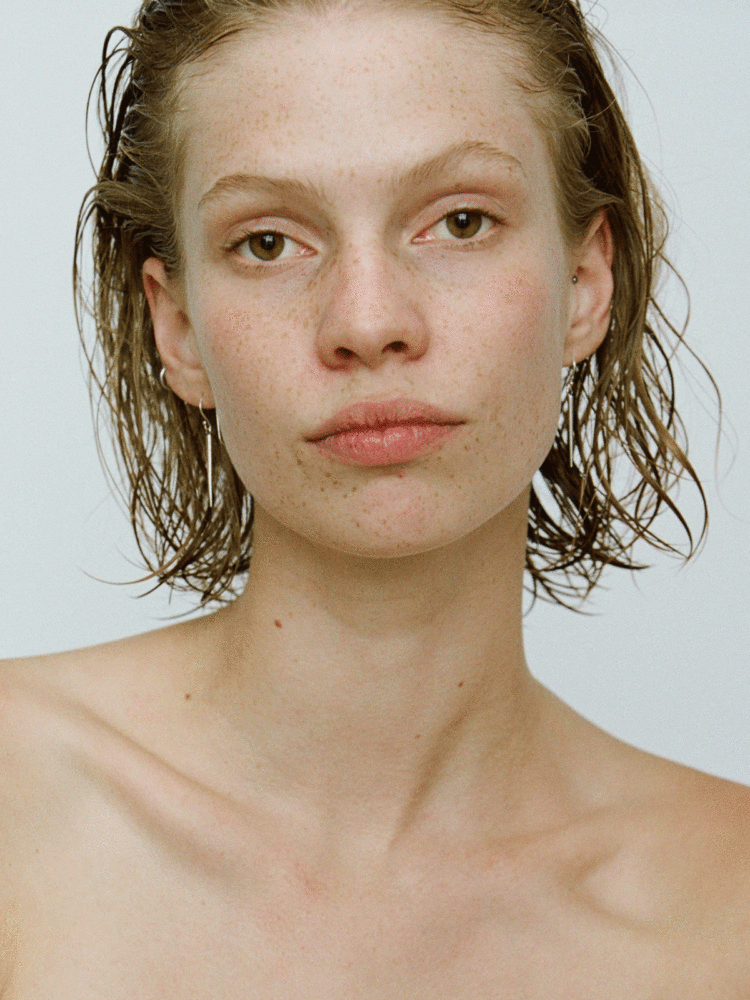 1-meta-v-main-book-unit-model-management-belgium