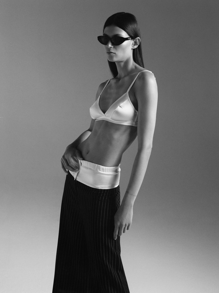 2-emilia-nawarecka-schon-magazine-selective-mgmt