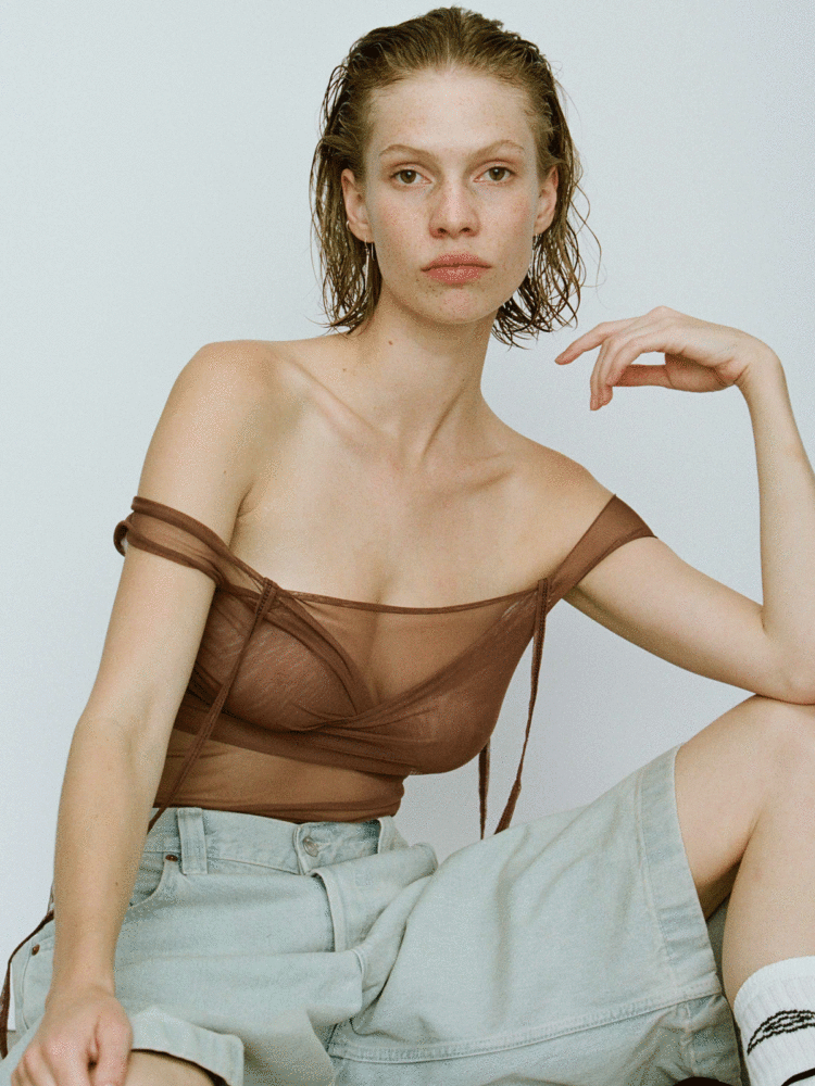 4-meta-v-main-book-unit-model-management-belgium