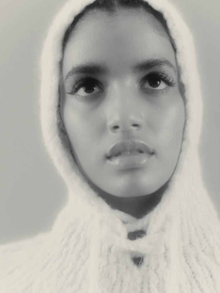 JULIE-SOBEL---Viva-Models-Portfolio_2