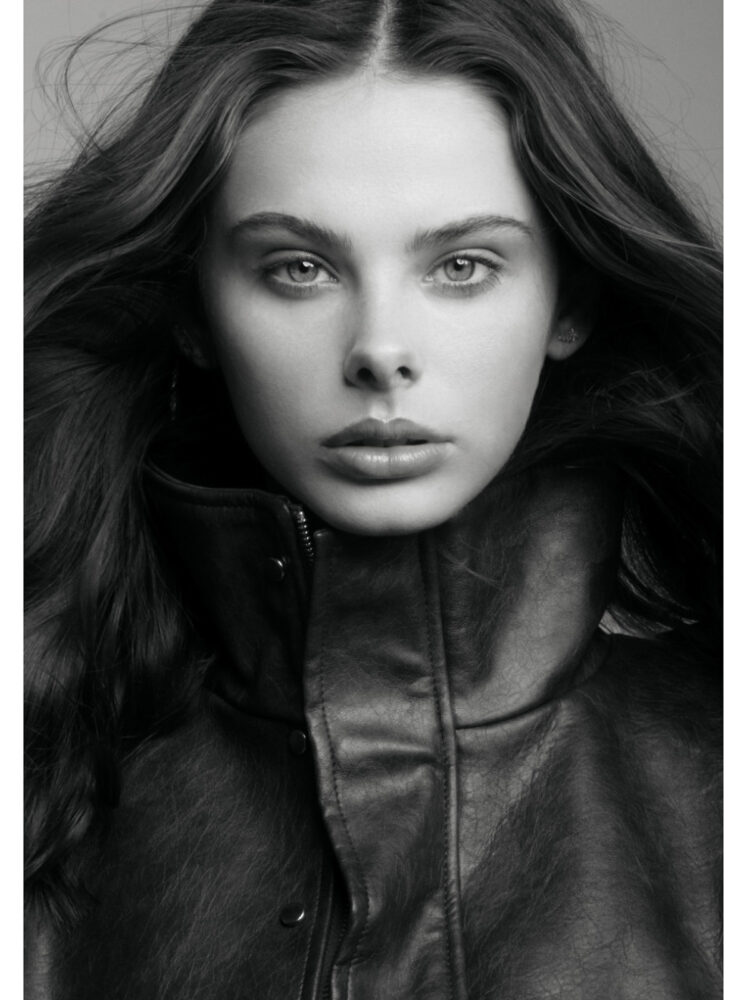 MEIKA-WOOLLARD---W360-Management-New-York_portfolio_5