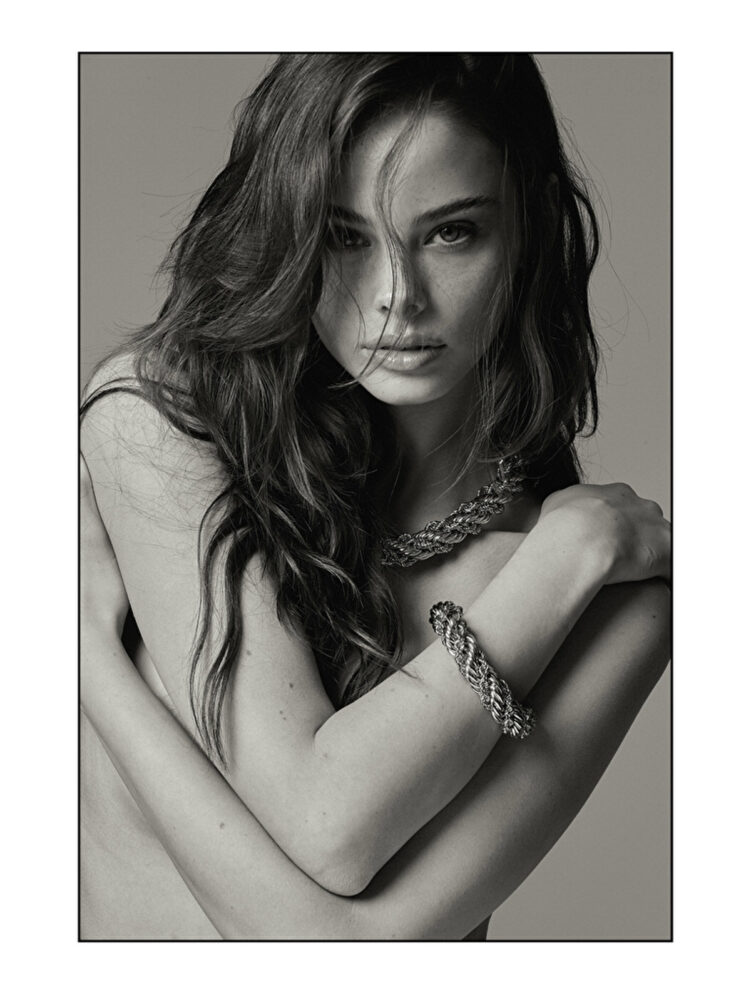 gallery_model_DpT4vrBsXcWF