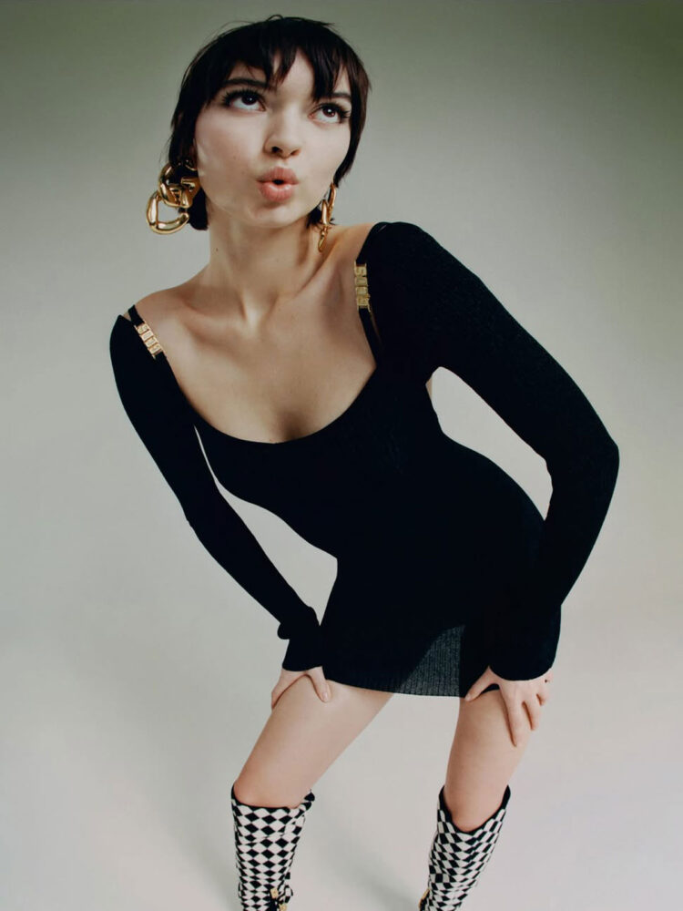 4