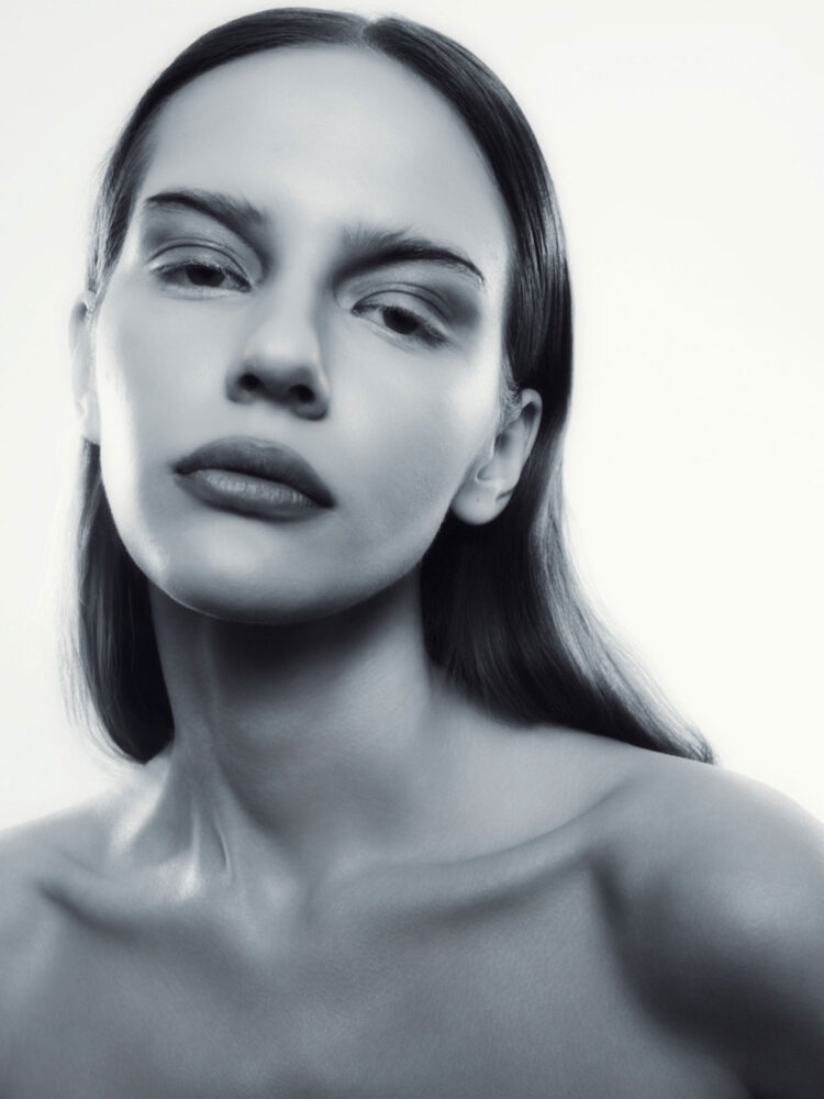 jagoda-blotko-stoic-magazine-by-caroline-grzelak-selective-mgmt-(16)