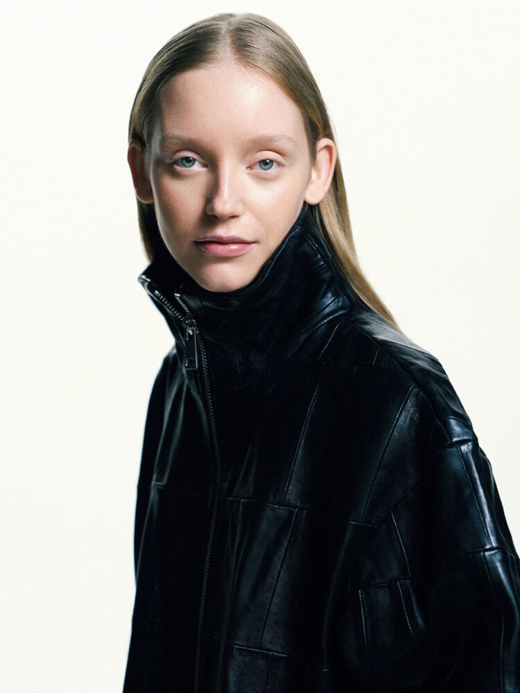 Jeske-v-main-book-skins-model-management-b-v-(8)