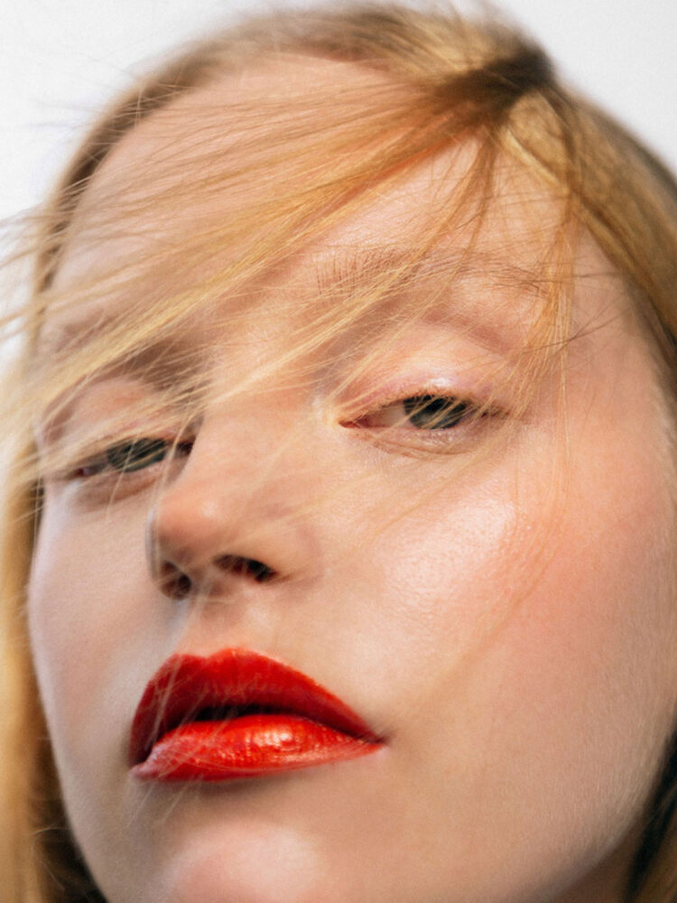 Jeske_van_der_pal_skins_models_amsterdam-wpcf_750x938