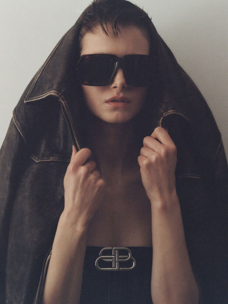 kinga-korda-sicky-magazine-by-filip-zawadzki-selective-mgmt-(12)
