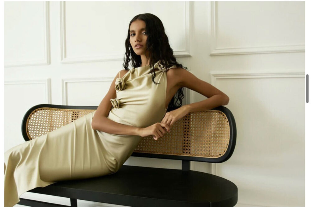 92-vitoria-a-main-book-nur-model-management-srls