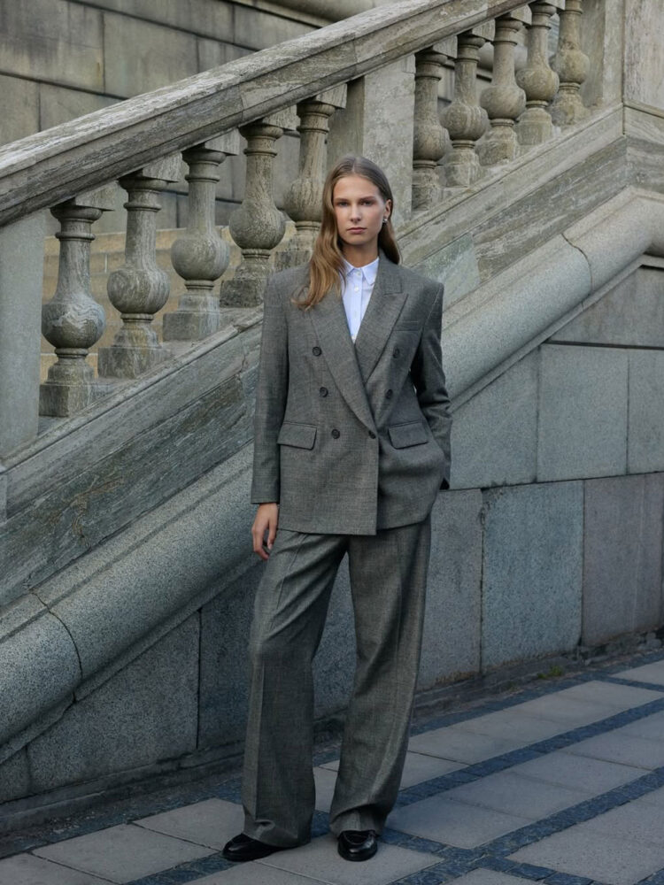 LOLA-LOOKBOOK-FALL-2025-11