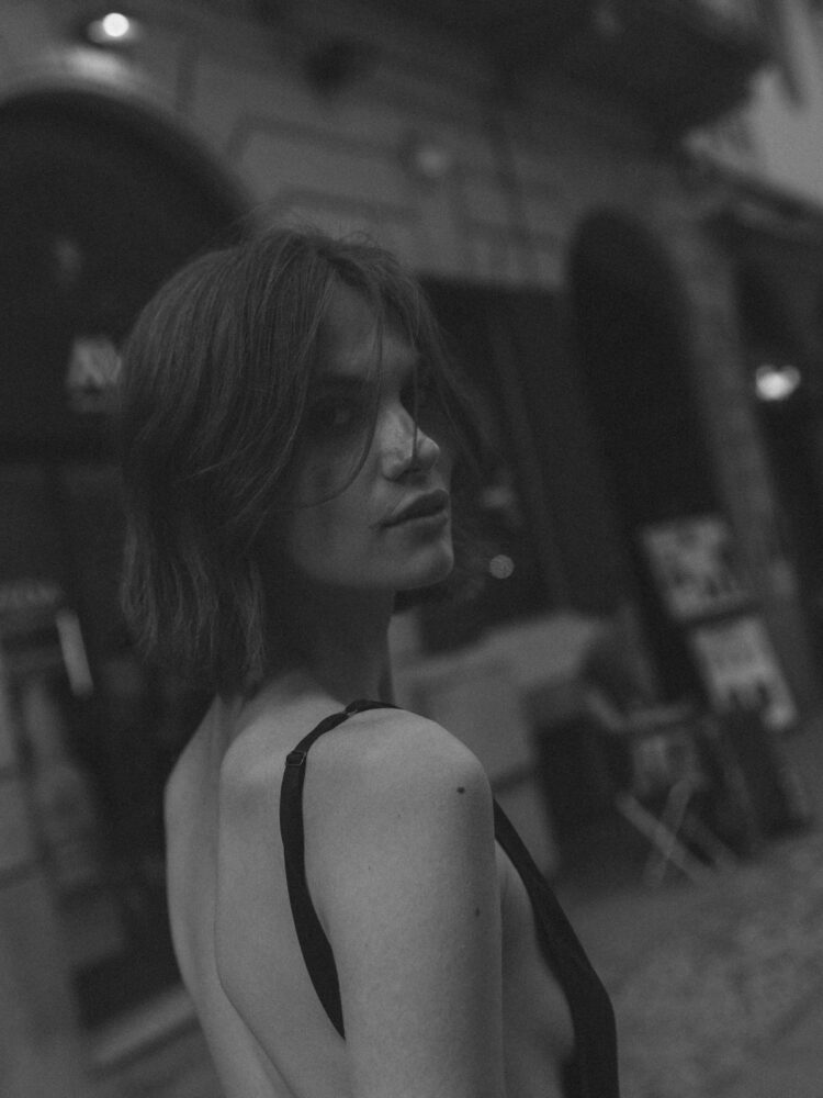 liza-komar-by-raoul-grandolfo-selective-mgmt-(22)
