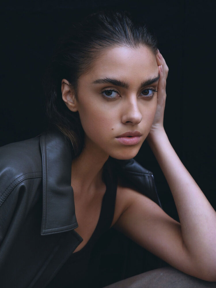 11-veroni-g-new-book-mag-model-agent-group