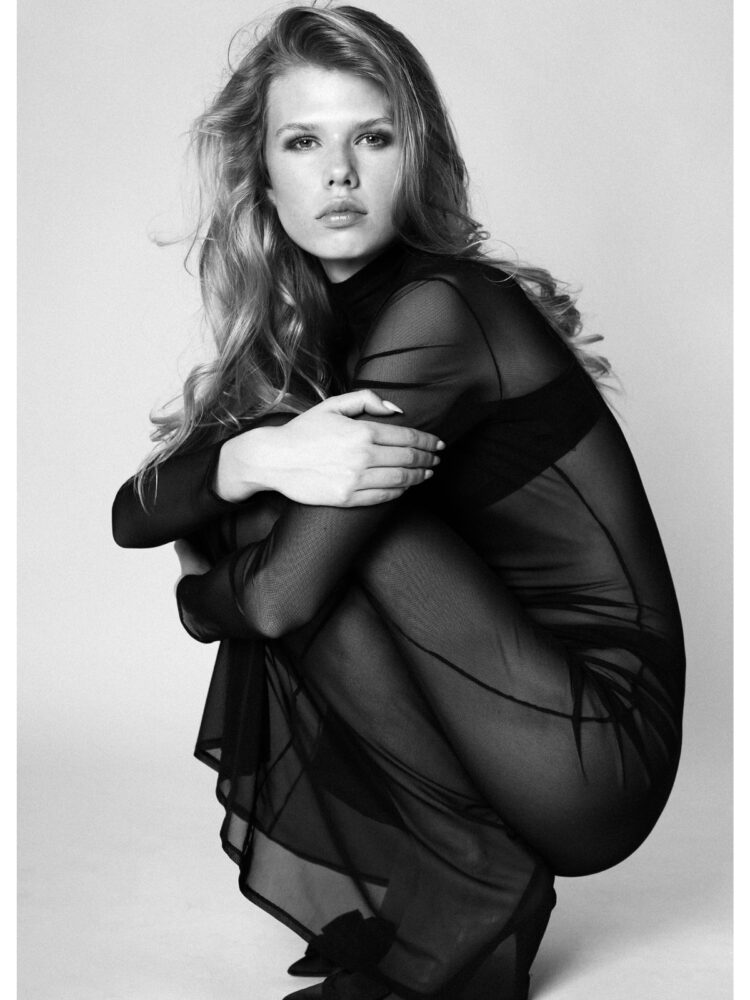 12-estelle-s-all-images-the-wonders-(2)