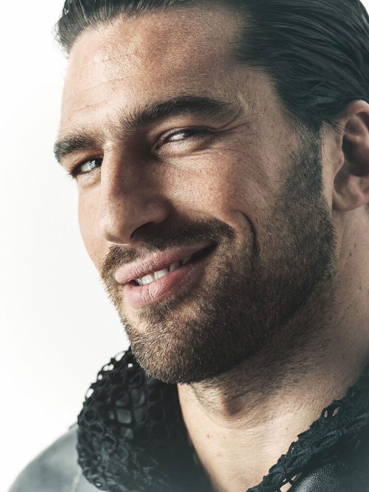 22-alvise-r-main-book-prodigy-management