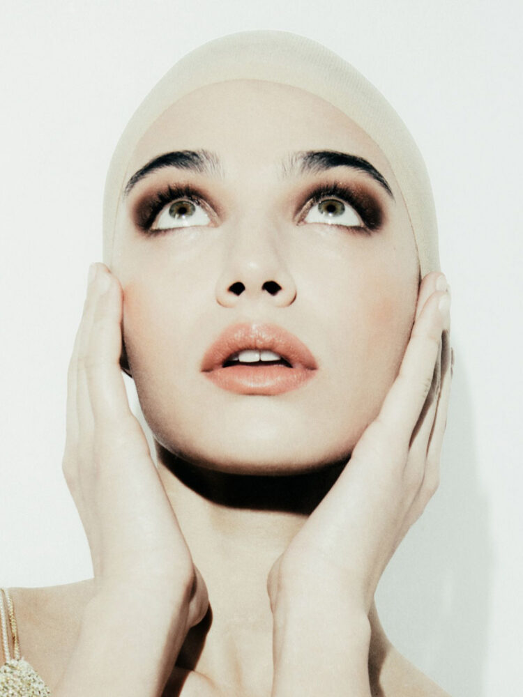 23-estel-main-book-focus-model-management-s-r-o