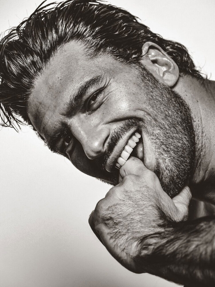 7-alvise-r-main-book-prodigy-management