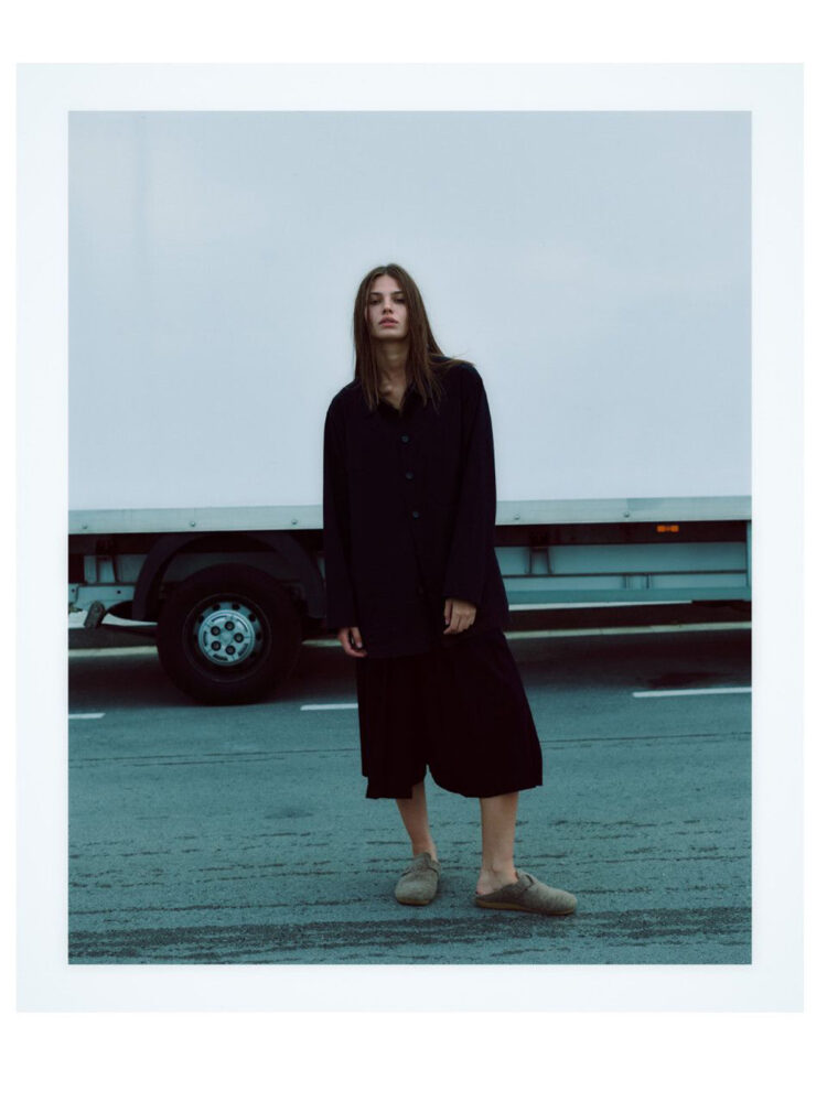 9-estel-main-book-focus-model-management-s-r-o
