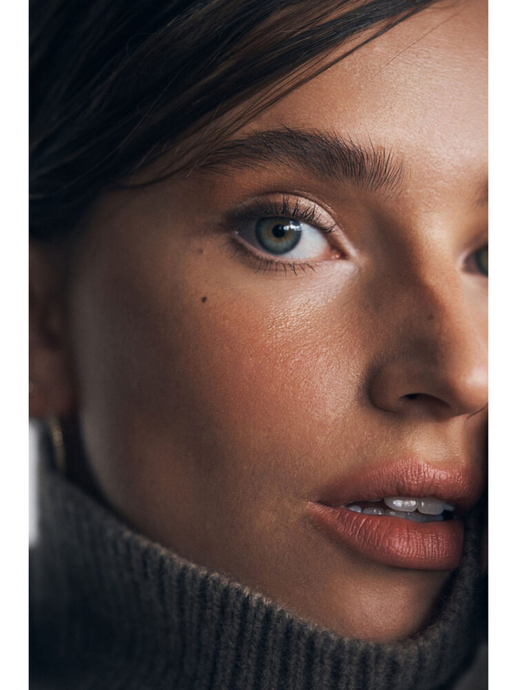 CLARA-HERTZ---UNIQUE-MODELS-Portfolio_18