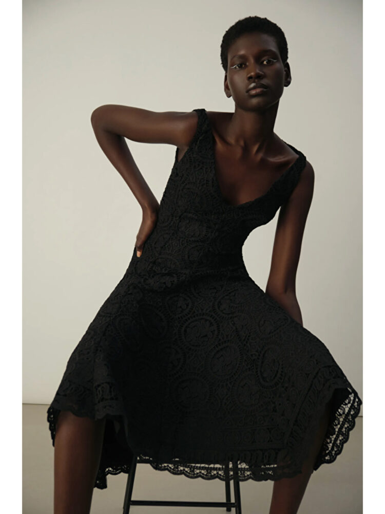 gallery_model_Oy5Avqz6_Z1t