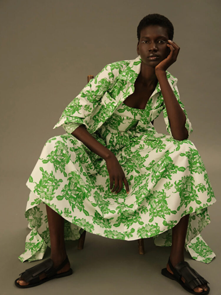 gallery_model_sPeCga_lTrci