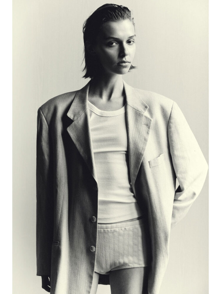julie-by-clara-segui-first-line-model-management-(3)
