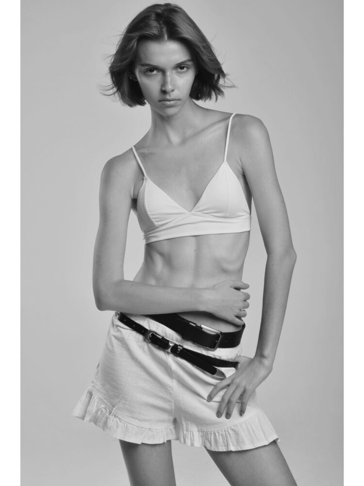 julie-by-iryna-kurylo-first-line-model-management-(6)