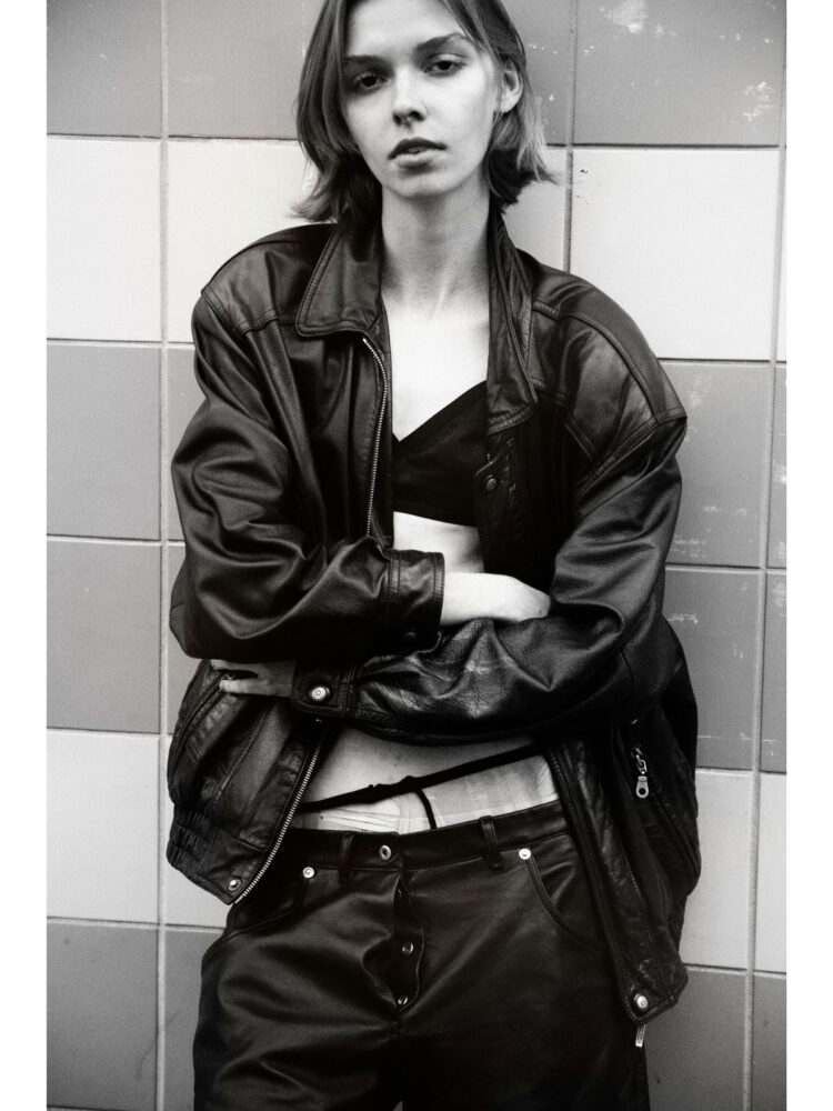 julie-by-jora-zaria-first-line-model-management-(36)