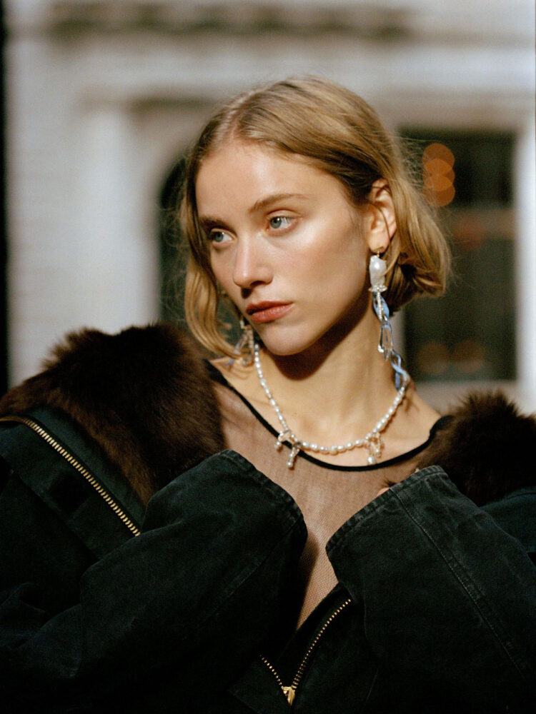 nastya-honcharova-l-officiel-singapore-selective-mgmt-(9)