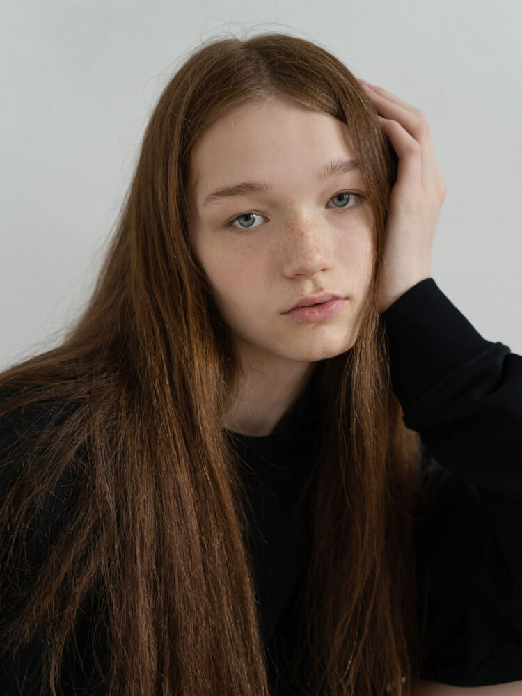 151-valentina-gustova-main-book