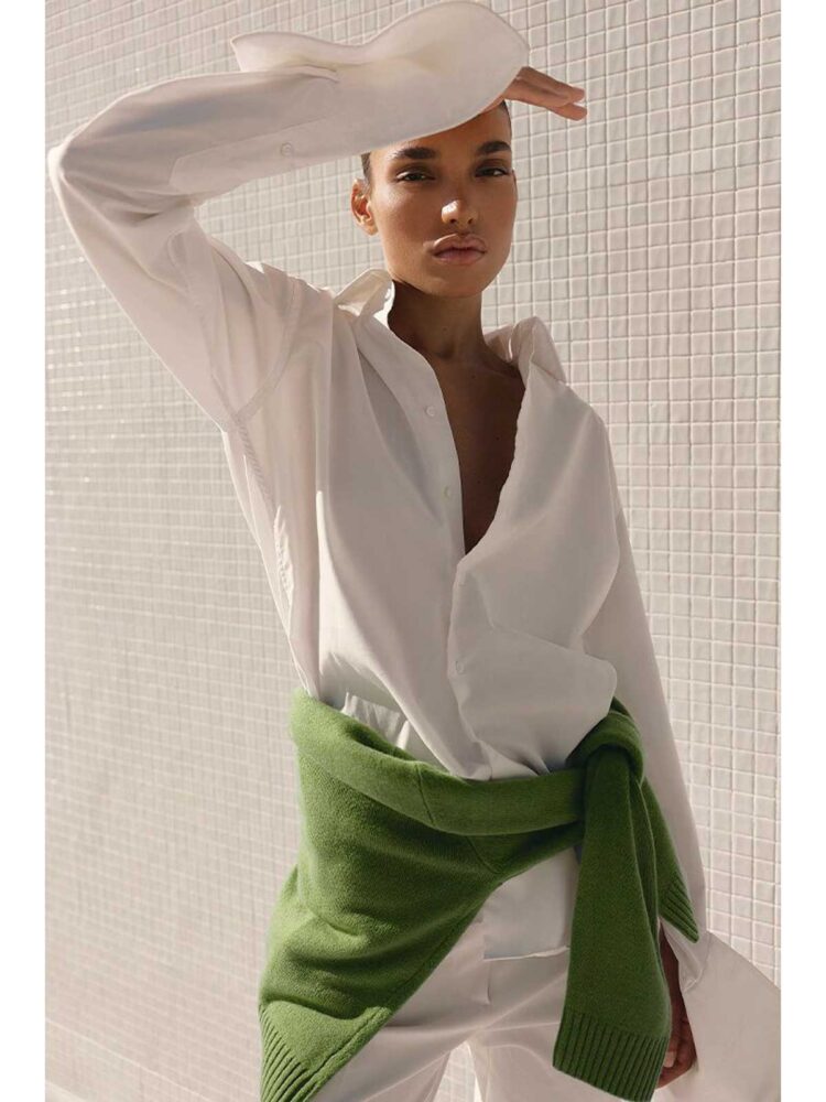 19-maria-l-main-book-nur-model-management-srls