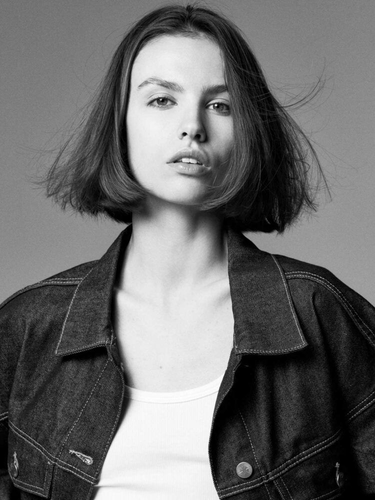 7-maja-w-book-new-idol-looks