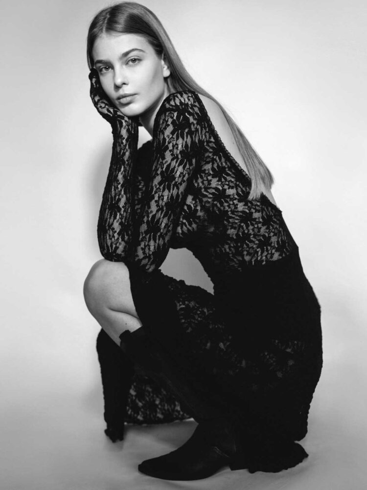 lucy-natalia-erdman-as-management-(12)
