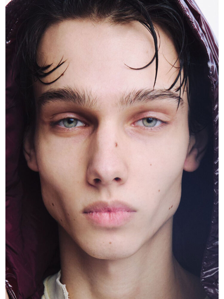 daniil-sarokin-artur-szymocha-uncover-models-(47)