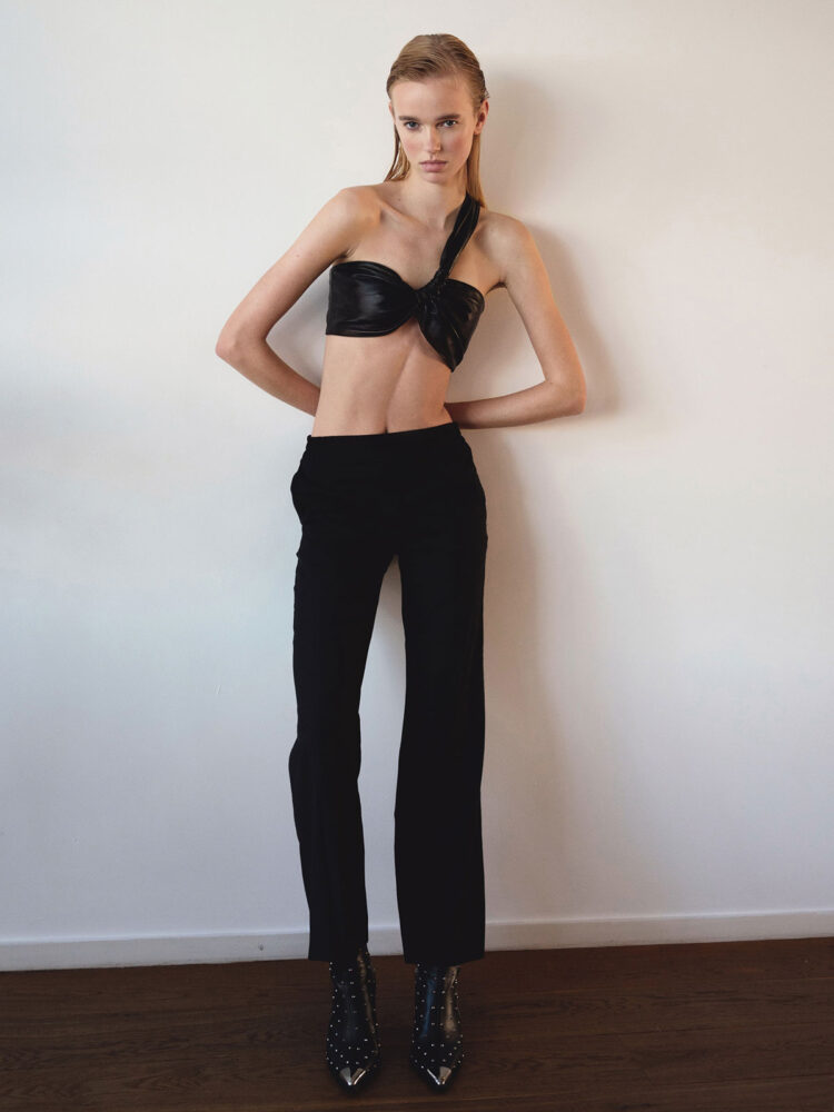 Vale╠Βrie-van-den-Berg-Tulip-Models-19