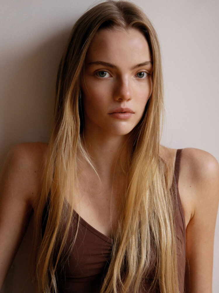 ek-natalia-erdman-full-uncover-models-(23)